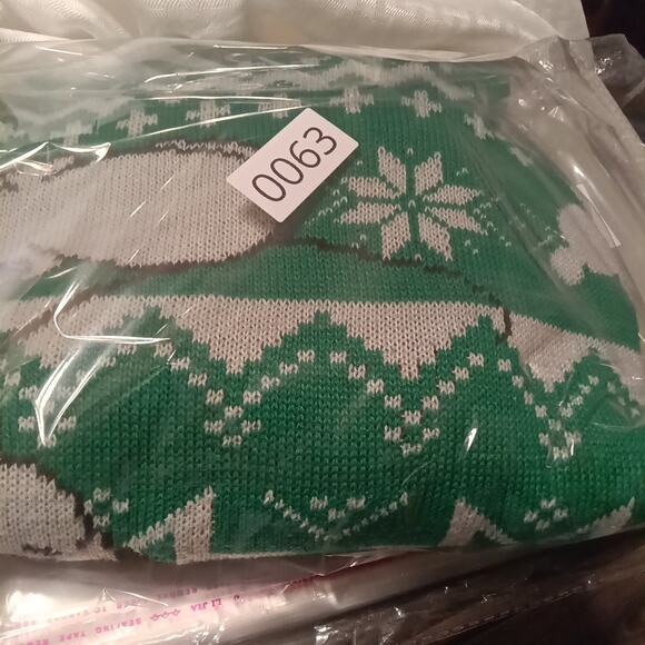 Disney Mickey Mouse Santa Sweater Top Christmas Holiday Green Red White Size XL - Picture 7 of 7